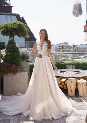 Beaded Ivory Lace Tulle V Back Long Newest Wedding Dress